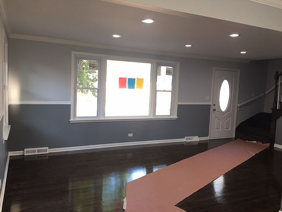 5th image of 524 Granville Ave