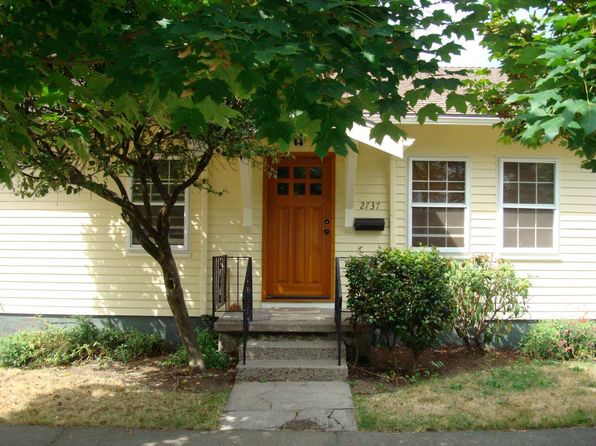 2737 SE 23rd Ave