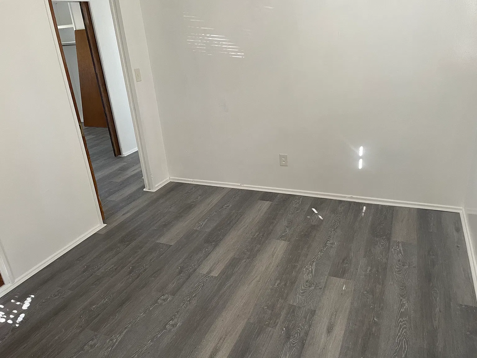 2705 Magnolia St — Photo 3