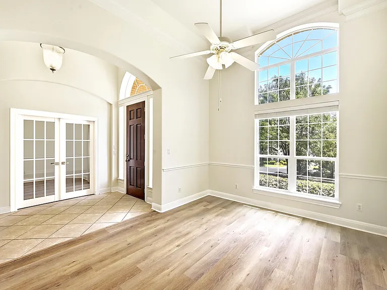 201 Varco Dr — Photo 13