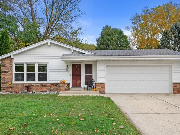 1562 Parkway DRIVE, Port Washington, WI 53074