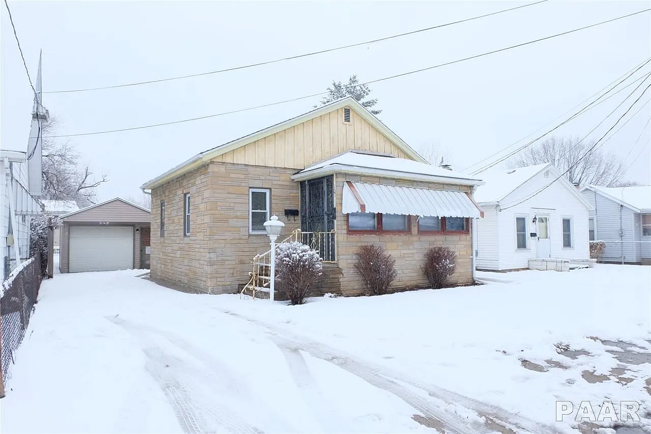 107 Caroline St photo 1