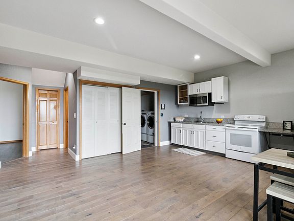 3rd image of 11760 Baca Rd #B