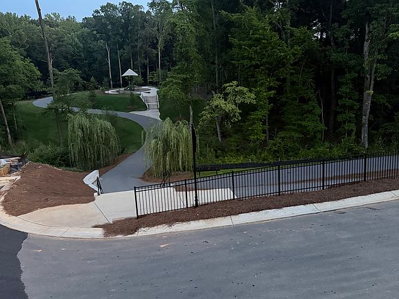 3rd image of 7004 Branch Ct