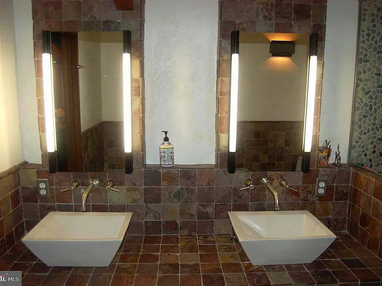 9728 Swift Creek Ct — Photo 41