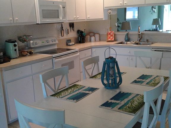 2nd image of 11644 SW Egret Cir APT 1806