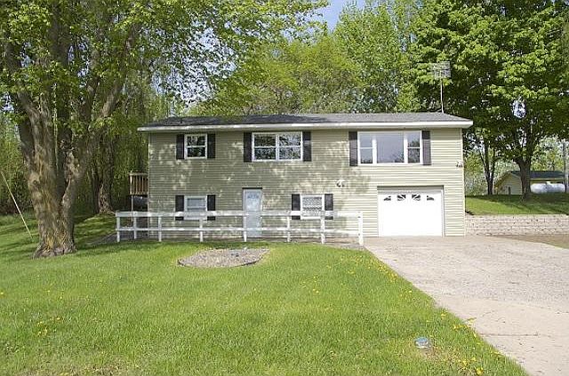 1st image of 46370 Barbara Ln