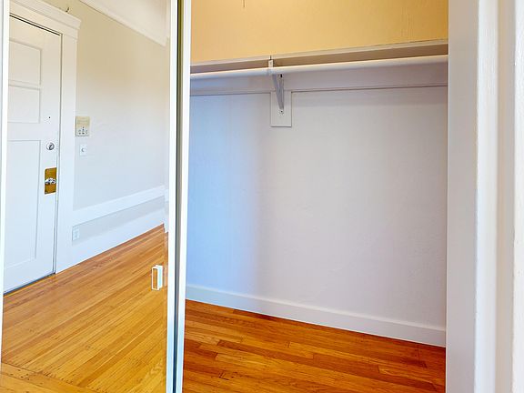 3rd image of 2097 Market St #32
