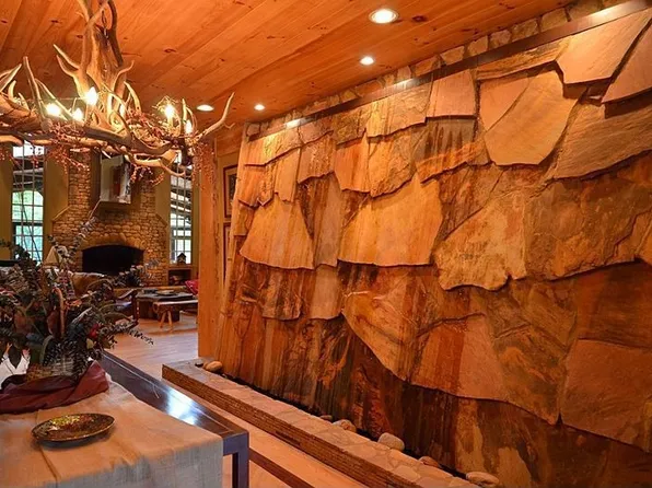 72 Jiles Dr, Clayton, GA 30525