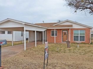 304 Avenue B, Electra, TX 76360