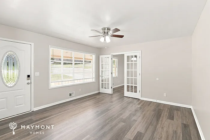 3 bed, 1.5 bath, 1275 sqft, $1,545 — Photo 4