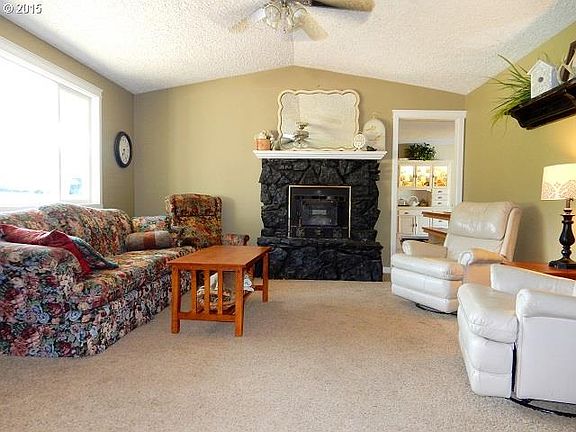 2nd image of 22031 NE 266th St