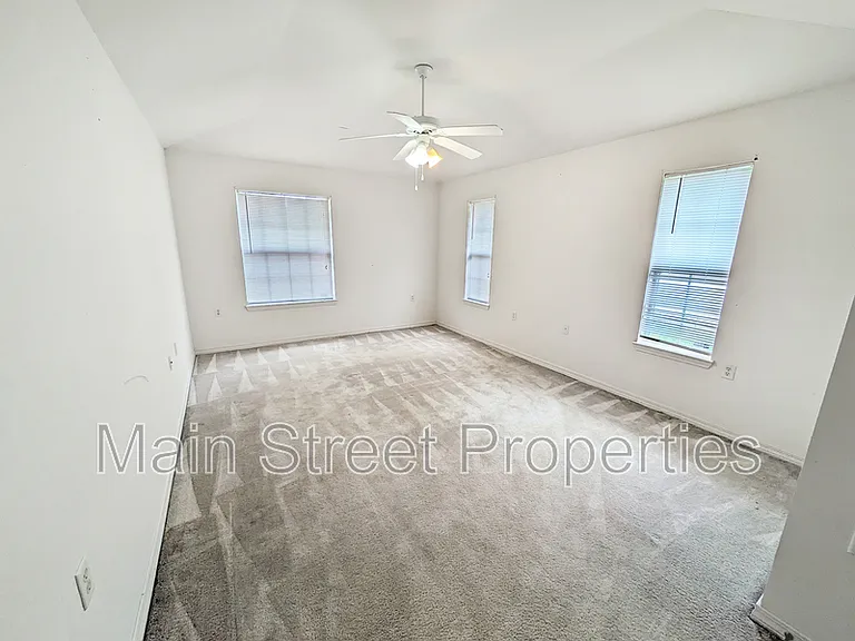 5915 Bilek Dr — Photo 9