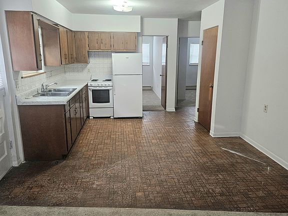 Kitchen-Dinning area