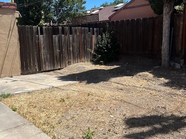 1544 Lincoln Blvd — Photo 3