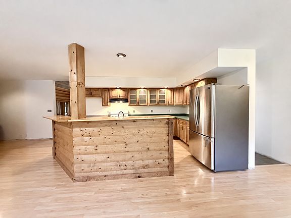 15th image of 500 Coventry Rd