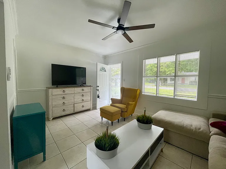5414 Emory Dr — Photo 2