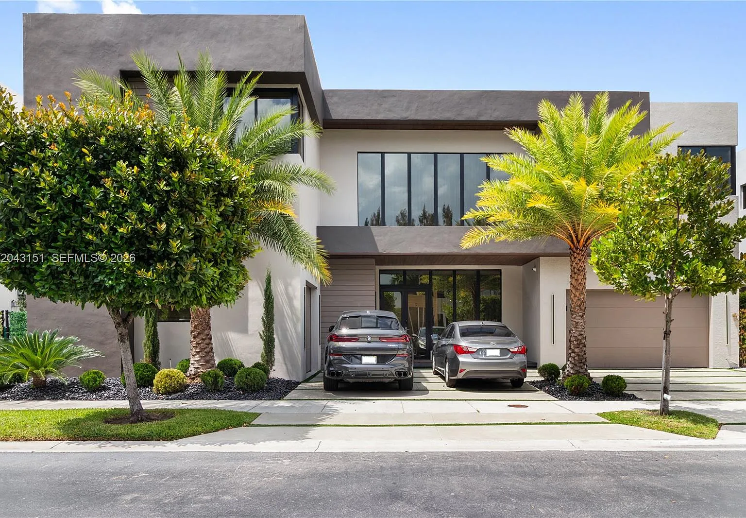 Doral Commons Residential — Photo 1