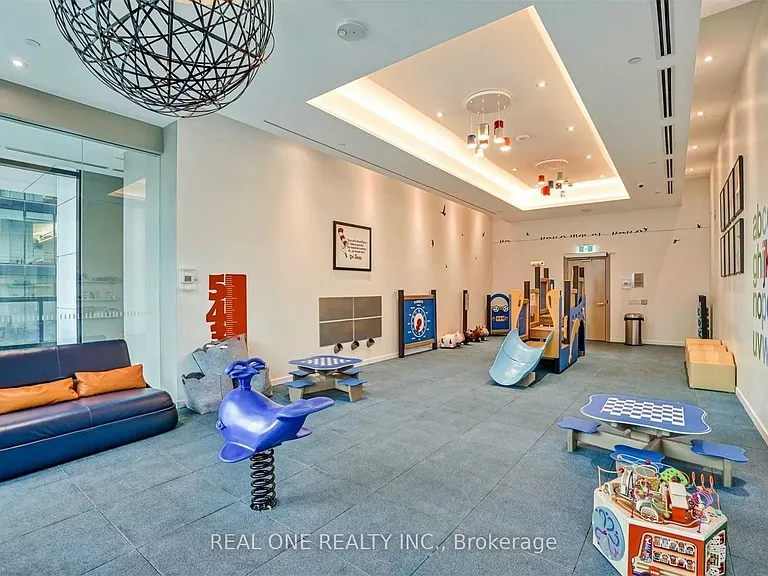 100 Harbour St #5008 — Photo 21