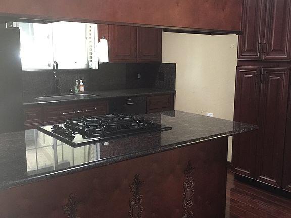 4th image of 713 Bolivar Dr