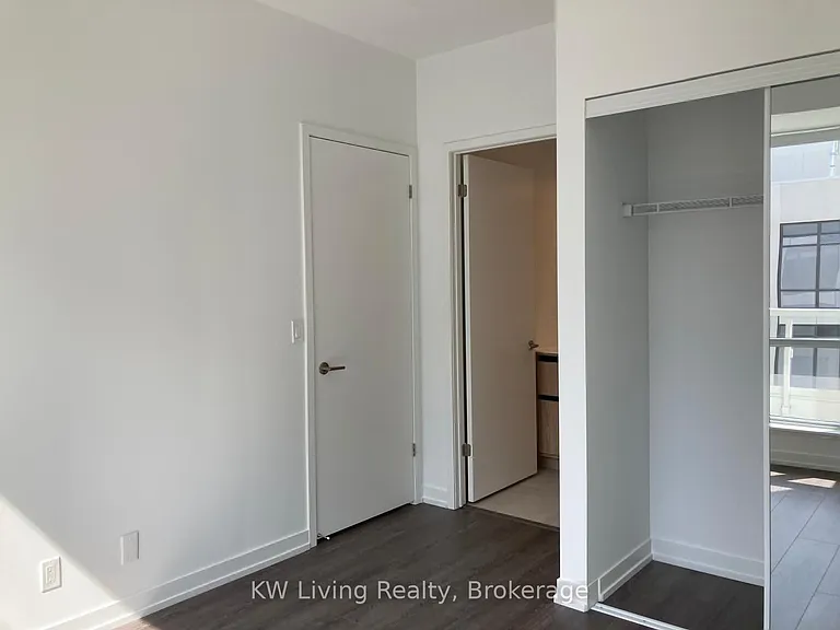 8 Beverley Glen Blvd #611 — Photo 27