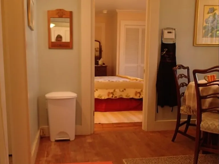 80 College St #2 — Photo 10