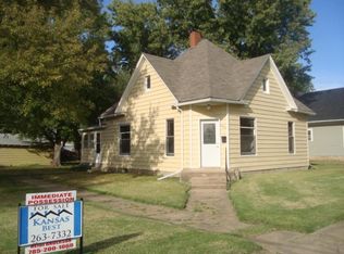 1020 NW 2nd St, Abilene, KS 67410