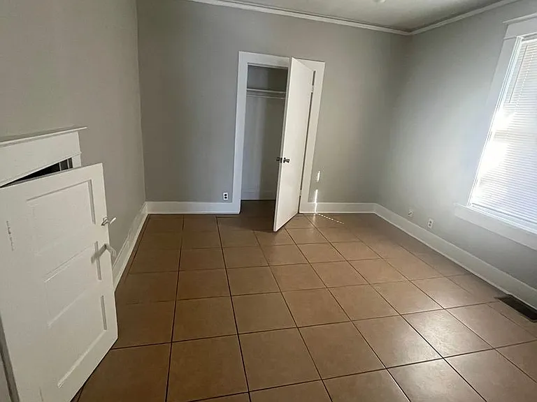 3576 Spottswood Ave — Photo 4