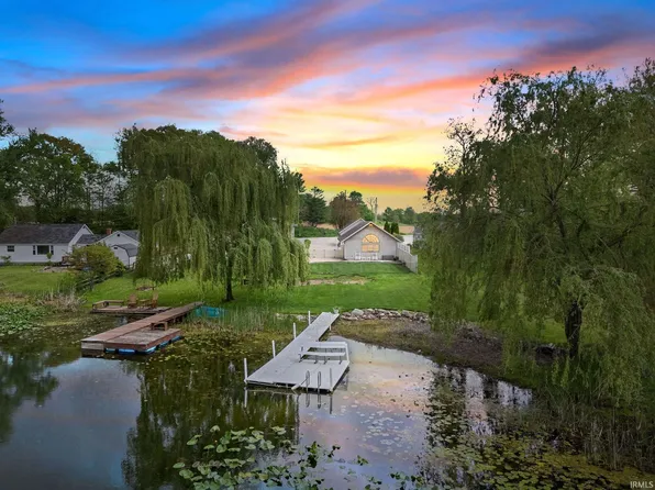 1349 N Wilson Lake Rd, Columbia City, IN 46725