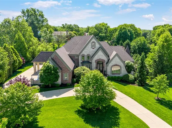 1215 Devonworth Dr, Chesterfield, MO 63017