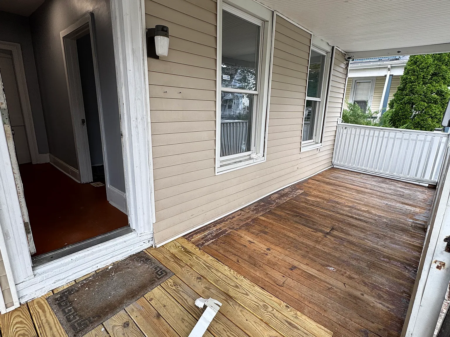 4 bed, 1000 sqft, $2,499 — Photo 3