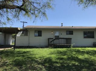 7212 SW Glencrest Dr, Topeka, KS 66619