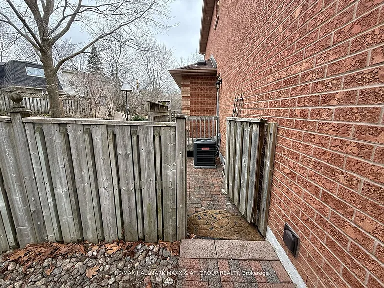 34 Cypress Ct #BASEMENT — Photo 2