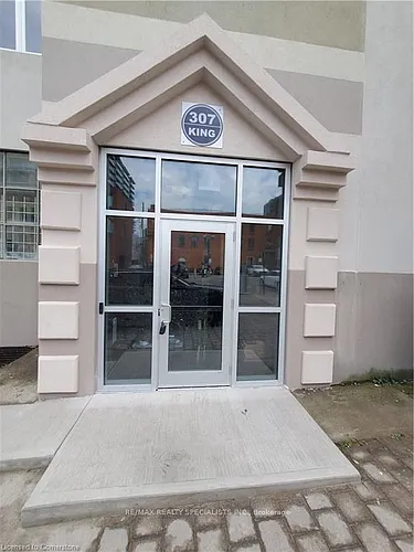 307 King St E #303 Photo 1