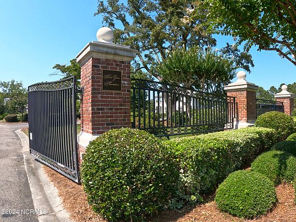 3rd image of 126 W Scarborough Court LOT 24