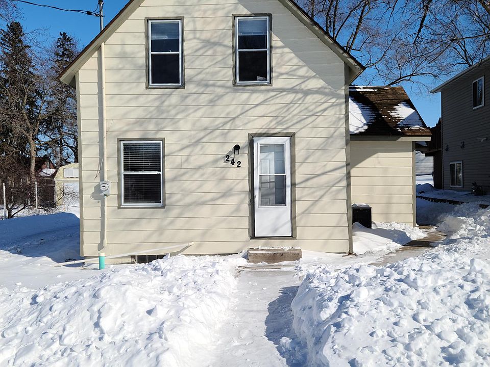 1st image of 242 9th Ave N