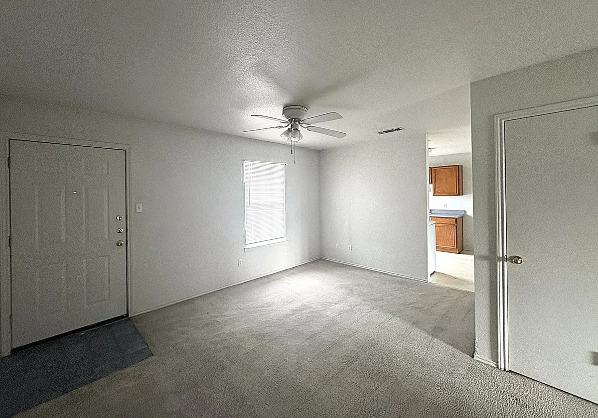 Building Photo - 1706 Windward Dr #C