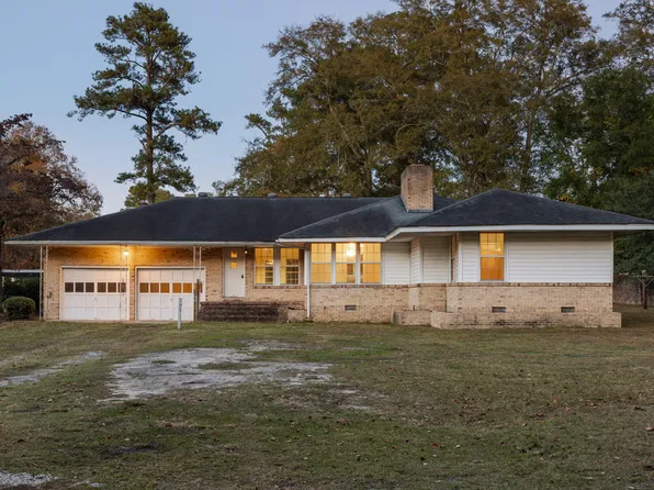 8115 Old State Rd, Holly Hill, SC 29059