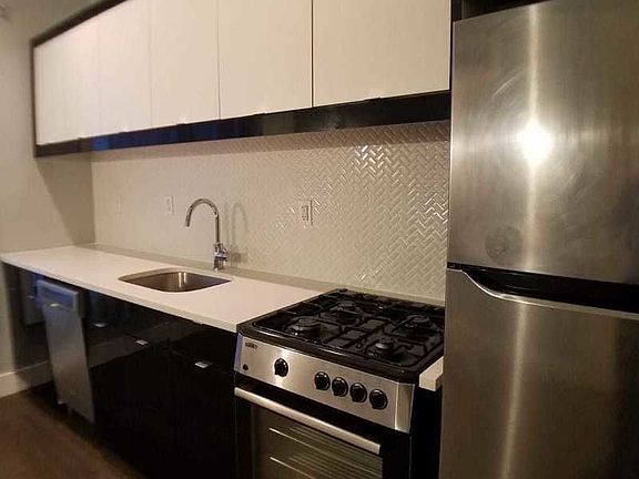 3rd image of 156 Woodruff Ave #1D