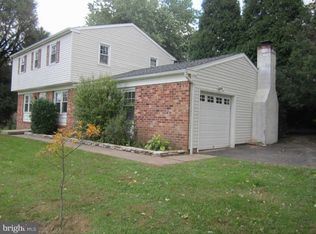 121 S Taft Ave, Chalfont, PA 18914