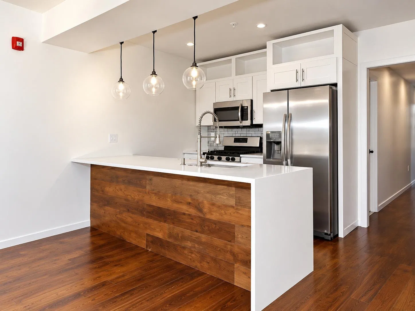 Studio, 1404 sqft, $3,100 — Photo 4