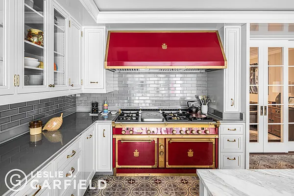 Sold by Leslie J. Garfield | media 13