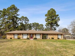 1302 W Sabine St, Carthage, TX 75633
