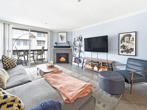 7320 Hawthorn Ave APT 410, Los Angeles, CA 90046