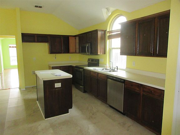 5th image of 214 Westbrook Dr