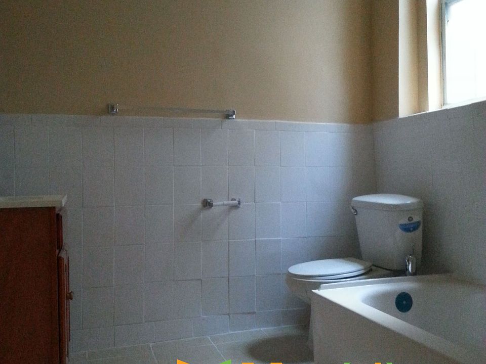 2nd image of 1930 Anthony Ave APT 2F