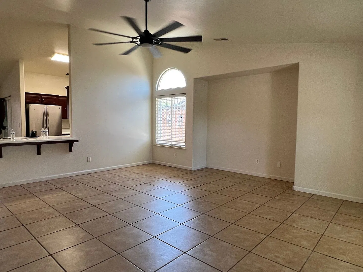 For Rent: 3 Bedroom And 2 Bathroom Home In Sanger — Photo 4