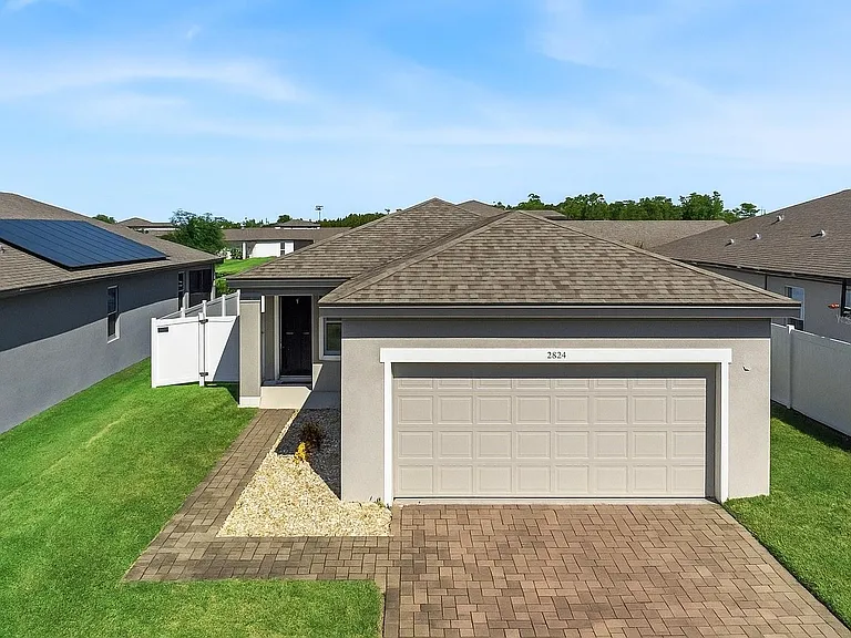 2824 Neverland Dr — Photo 1