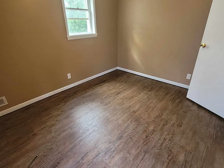 106 Hurd Ave — Photo 12