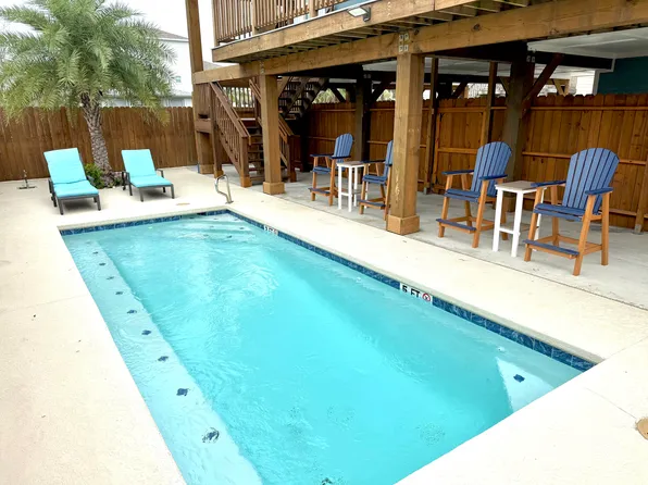 224 W Oaks Ave #B, Pt Aransas, TX 78373
